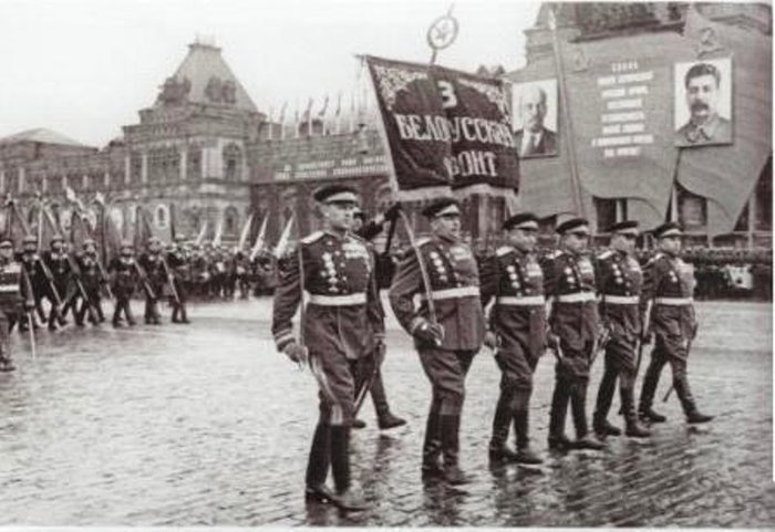 1 го белорусский фронт. Парад Победы 1945 белорусский фронт. Парад Победы 3 белорусский фронт. Парад Победы 24 июня 1945 белорусский фронт. Парад Победы 1 украинский фронт.