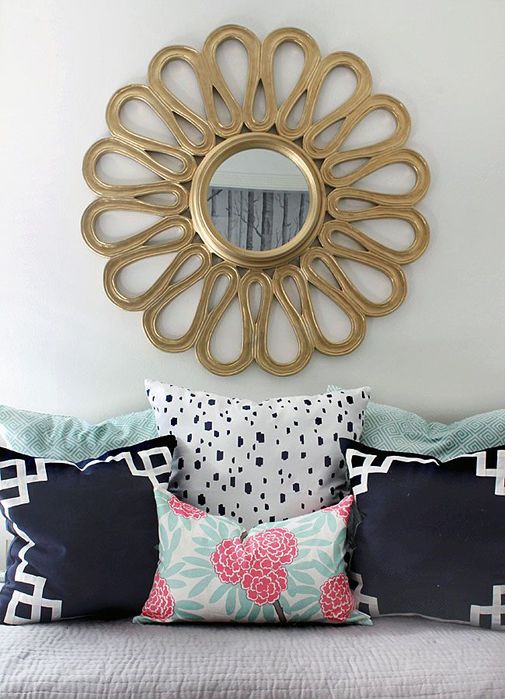 5590684_Guestroom_Refresh__the_Hunted_Interiorlove_these_pillows_Caitlyn_Wilson_textiles (505x700, 69Kb)