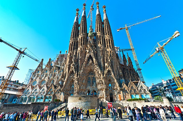 3869930_01dostoprimechatelnostiispaniishutterstock86624674_1_ (640x425, 116Kb)
