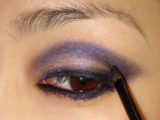 pink-blue-smoky-eye-makeup-tutorial-step5 (550x412, 45Kb)
