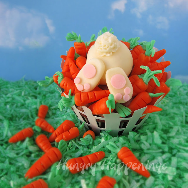 Easter cupcake recipe, modeling chocolate decorations, decorated, candy clay, fondant, bunny rabbit, carrots  (640x640, 115Kb)