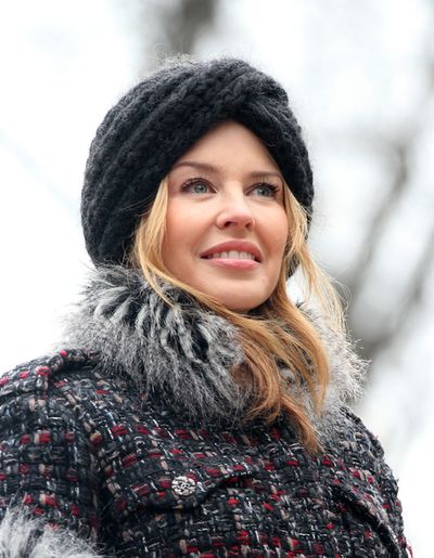 -10-15-Kylie_Minogue_1 (400x515, 43Kb)