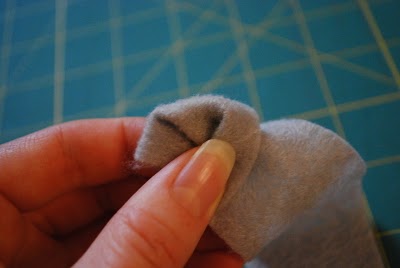 gray felt flower3-1 (400x268, 13Kb)