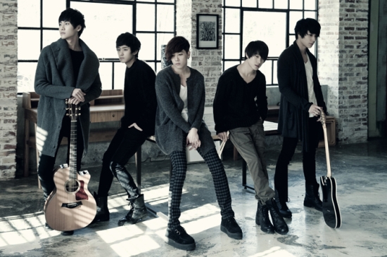 1332761438_20120227_ftisland_1 (550x366, 169Kb)