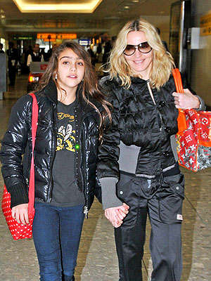 madonna-with-daughter-lourdes (300x400, 36Kb)