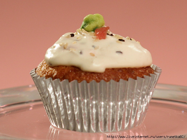 WS0203_wheatgerm-wasabi-tuna-creme-fraiche-cupcake_s4x3_lg (616x462, 154Kb)