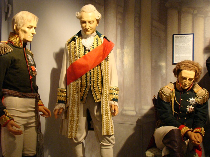 На восковых фигурах в музее Сан-Марино можно увидеть великих политических деятелей, известных музыкантов, знаменитых художников и других исторических фигур