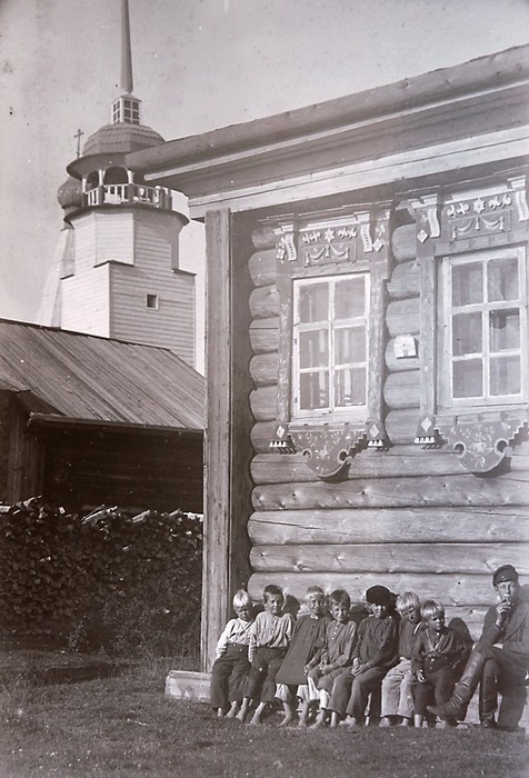 1334863453_Arhangel_skiy_Onezhskiy_i_Kemskiy_uezduy__Imperatorskaya_arheologicheskaya_komissiya_Institut_istorii_mirovoy_kul_turuy_IIMK_RAN___0_47695_4134c8e9_XL (476x700, 107Kb)