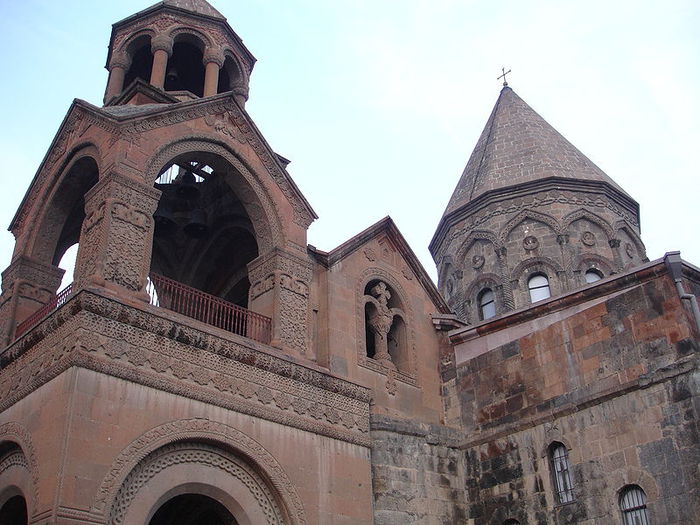 800px-Echmiadzin_1035 (700x525, 83Kb)