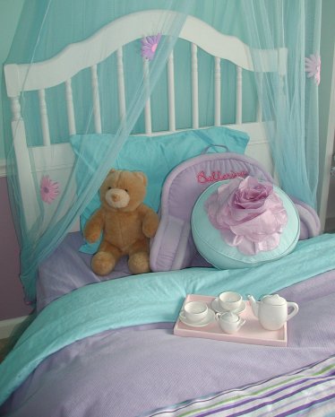 3.5.10-girls-bedroom-teal-lavender-studio-raynard-decorati (374x465, 33Kb)