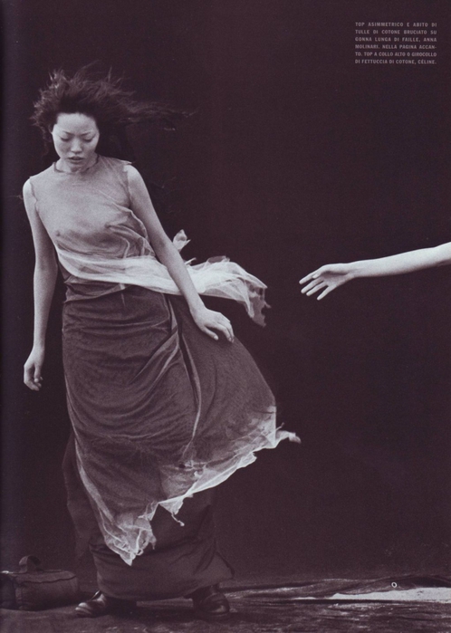 Vogue_Italia_May_1999_A_windy_summer_by_Peter_Li./4476707_Vogue_Italia_May_1999_A_windy_summer_by_Peter_Li (498x700, 193Kb)