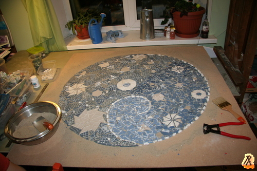 Мозаика с крупногабаритной основой образцами изображений и крупными фишками