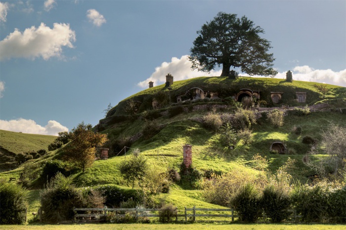    -  /1335881886_nz_hobbiton_IMG_8554_5_6_tonemapped800x532 (700x466, 145Kb)