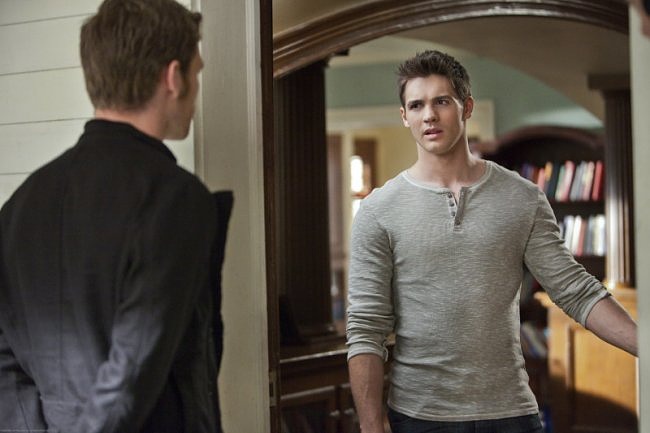 2190673_The_Vampire_Diaries576 (650x433, 49Kb)