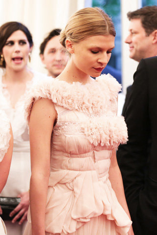 clemence-poesy-and-metropolitan-museum-of-art-costume-institute-gala-gallery (320x480, 93Kb)