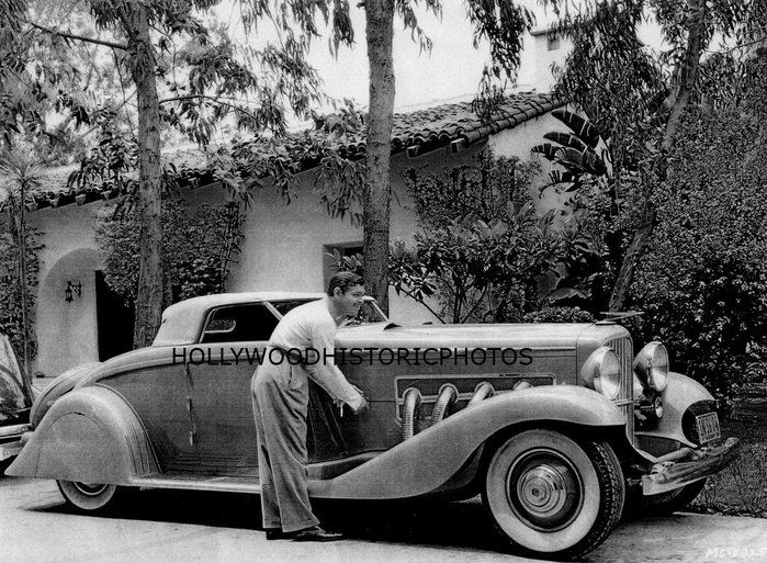 928775_Clark_Gable_1935_Duesenberg_Model_SJ_WM_1_ (700x513, 131Kb)