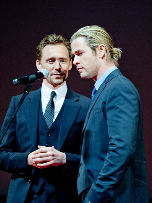 2190673_Tom_Hiddleston1 (524x700, 253Kb)