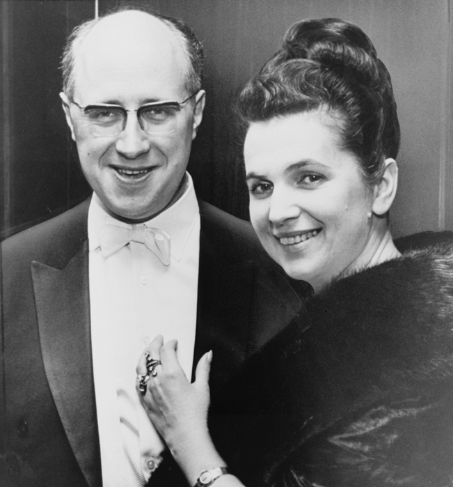 3419483_Mstislav_Rostropovich_and_Galina_Vishnevskaya_NYWTS_cropped (651x700, 230Kb)