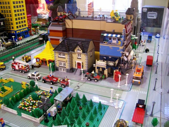 3571750_63543073_1283461575_LEGOstill570x427 (570x427, 89Kb)