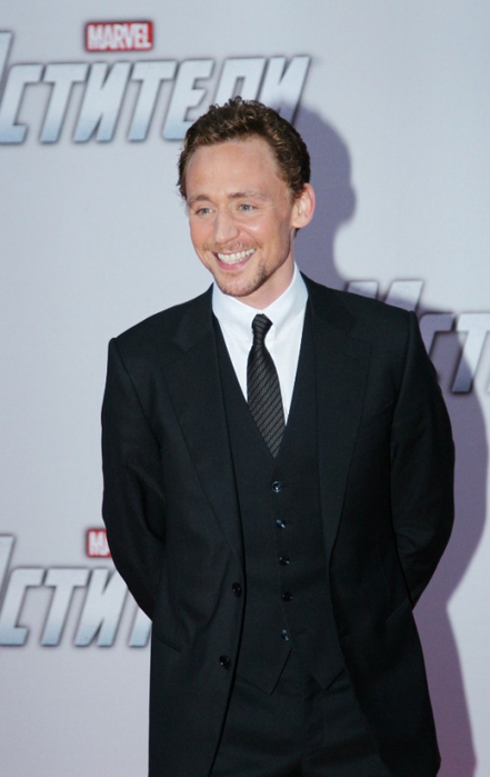 2190673_Tom_Hiddleston22 (441x700, 148Kb)