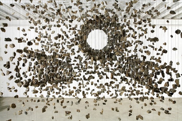 Suspended_Rock_Installations_2 (700x466, 152Kb)