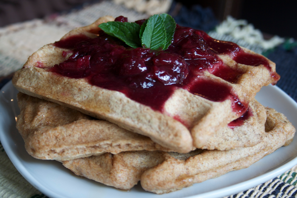 Vegan-Waffles-and-Cherry-Sauce (600x400, 380Kb)