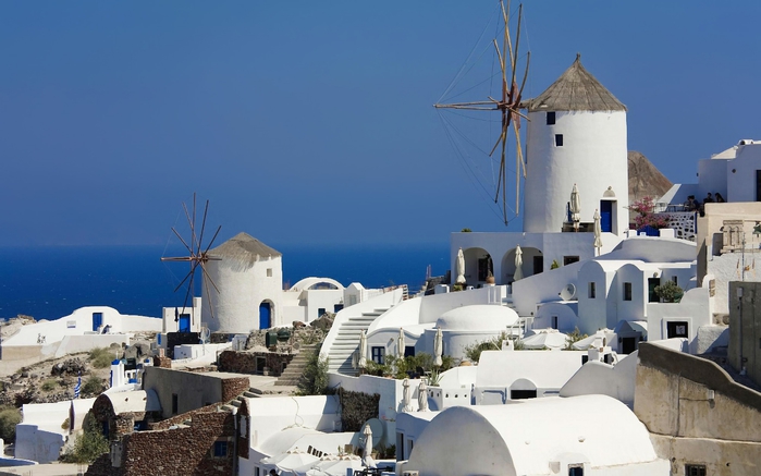 Windmills in Oia, Santorini, Greece (700x437, 187Kb)