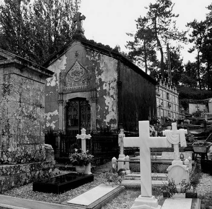 cementerios-de-galicia (700x688, 210Kb)