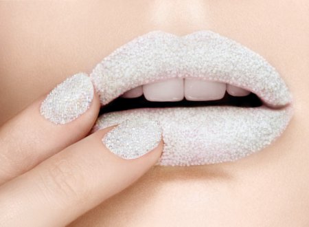 1338132586_rsz-ciat-caviar-manicure-white (450x330, 22Kb)