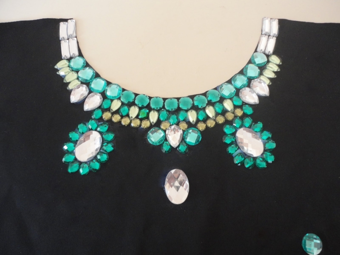 7.Hora_de_diva_maxi_colar_festa_verde_do_it_yourself_necklace (700x525, 191Kb)