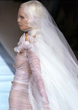 1314354241_worst-wedding-dresses50 (254x358, 13Kb)