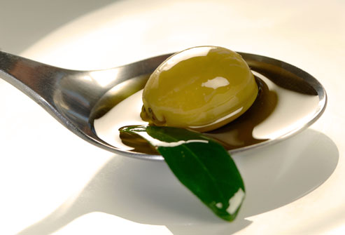 4960537_getty_rf_photo_of_olive_in_spoon (493x335, 22Kb)