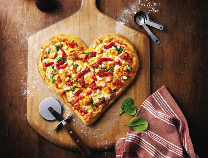 heart_shaped_tuscan_pizza_insitu_m (700x530, 516Kb)