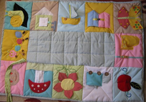 Как самостоятельно сделать развивающий коврик в детскую комнату