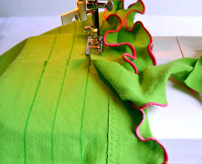 sewing ruffles (400x325, 53Kb)
