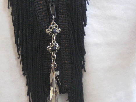 Completed Project: Fringed Zipper Necklace Picture #3/3576489_medium_IMG_1325_1284596249 (467x350, 18Kb)