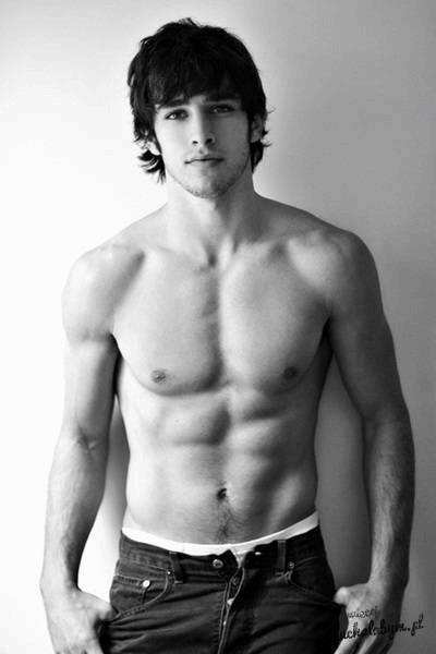 521978_315317038559901_1704810840_n_large (400x600, 21Kb)