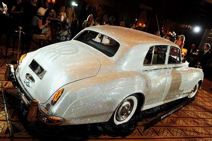 Rolls-Royce-Swarovsky-2 (700x466, 108Kb)