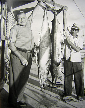 hemingway-with-kingfish-marlin (300x370, 37Kb)