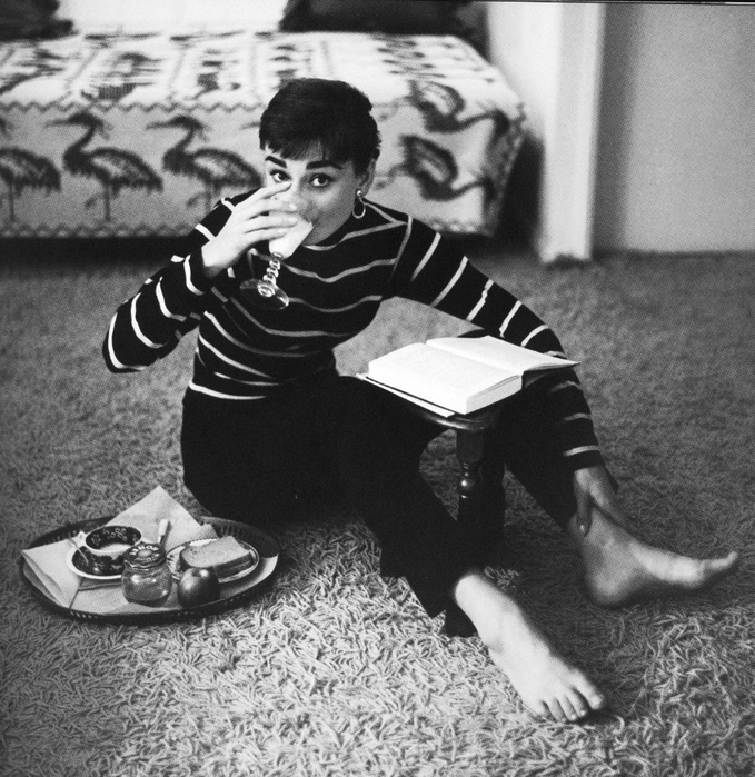 Audrey Hepburn (679x700, 326Kb)