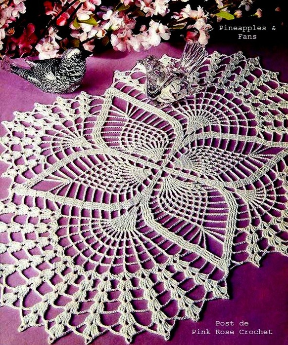 1345064401_Crochet_Pineapples__Fans_Doily (582x700, 235Kb)