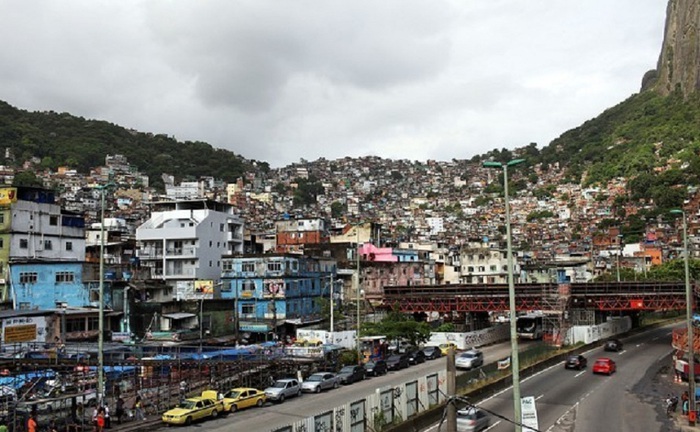 brazilia-photo-brazilian-favela-01g[1] (700x432, 126Kb)