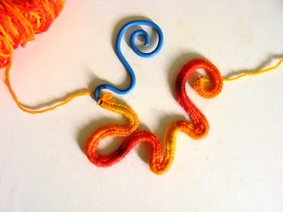 crocheting the wire (400x300, 27Kb)