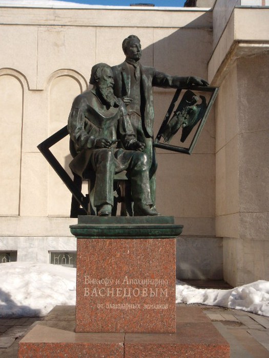 Monument_for_brothers_Victor_and_Apollinarij_Vasnetsov (525x700, 86Kb)