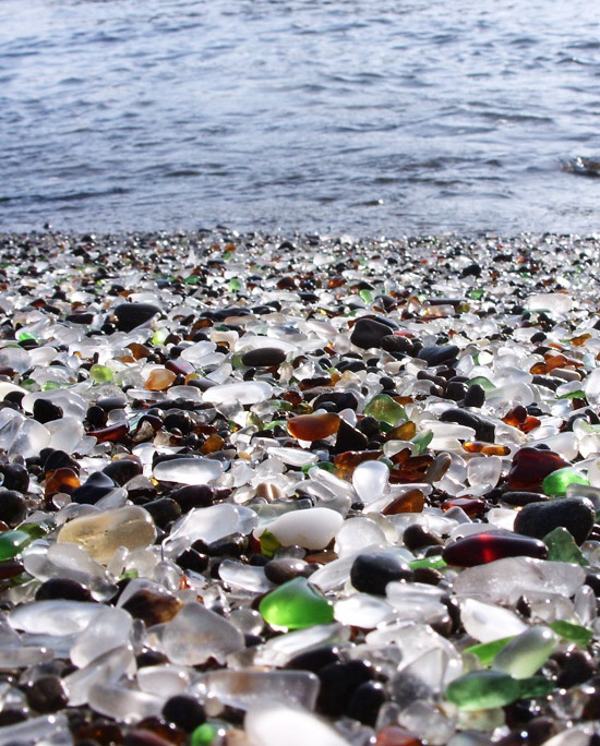 glass-beach-1 (550x684, 153Kb)