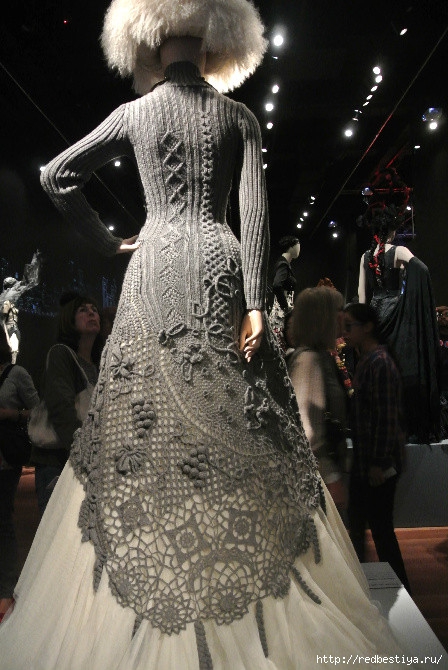 gaultier-knitted-dress1 (448x670, 234Kb)