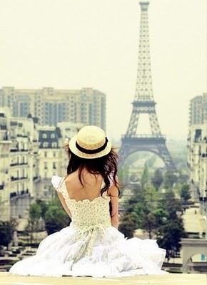 dress,girl,paris,scenery,vintage,eiffel,tower-03a3a6b821fe614ff229fe02b484e49b_h_large (290x400, 29Kb)
