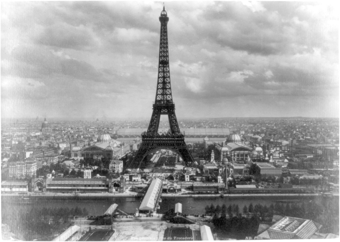 Eiffel_tower_at_Exposition_Universelle_Paris_1889 (700x498, 197Kb)