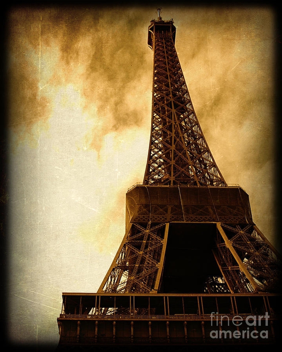 eiffel-tower-in-paris-france-wth-a-grunge-vintage-border-elite-image-photography-by-chad-mcdermott (560x700, 300Kb)