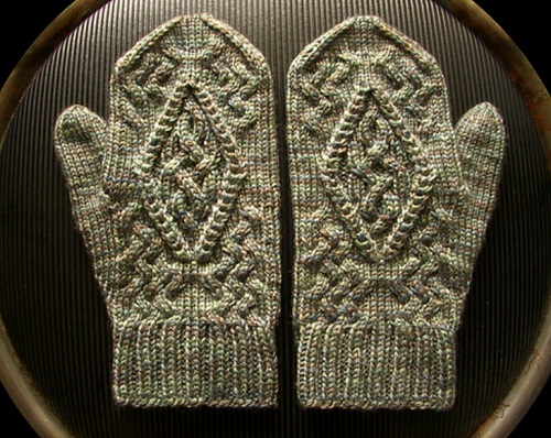 Sarastro_mittens_v1 (500x398, 114Kb)